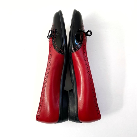 SALVATORE FERRAGAMO black patent red leather Oxford round toe bow ballet flats - Picture 6 of 12